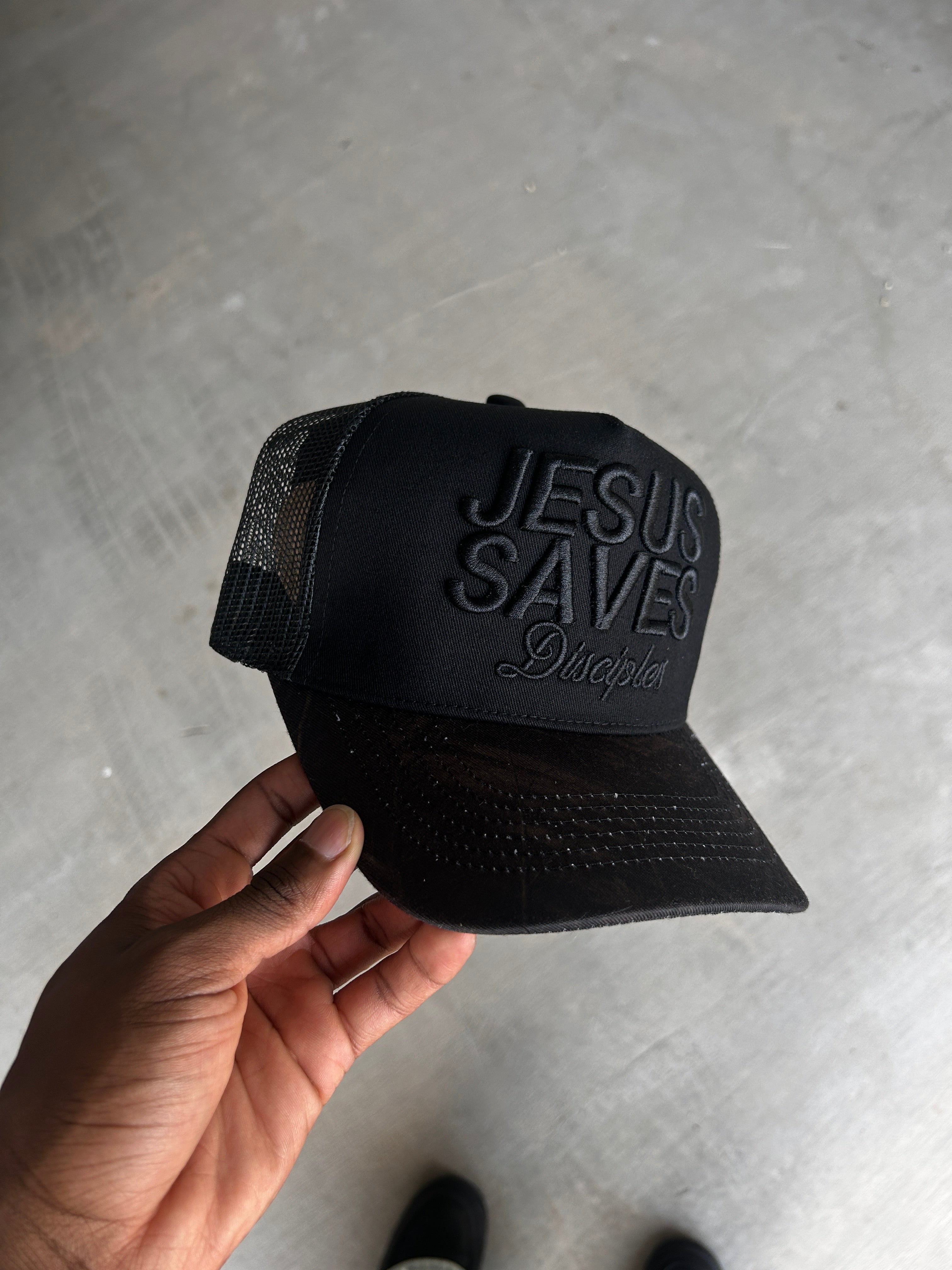 "JESUS SAVES" Hat